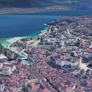 Appartement Coup De Coeur Au Pied Du Château - Joli Idéalement Placé, Annecy