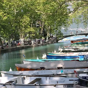 Appartement Pause Café Avec Sauna, Annecy